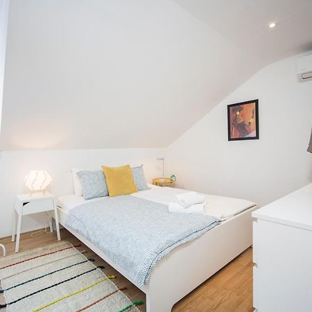 Top-Floor Apartment In Trogir Center Esterno foto