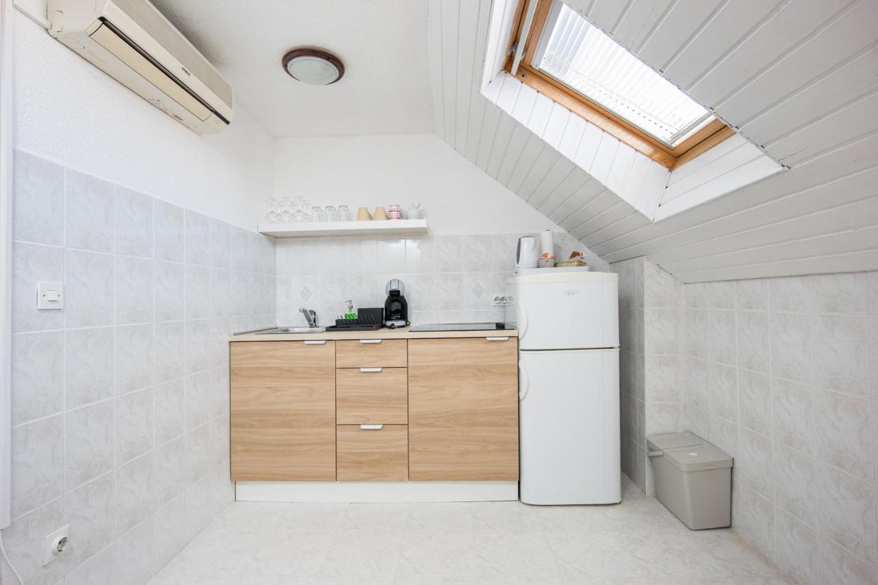 Top-Floor Apartment In Trogir Center Esterno foto