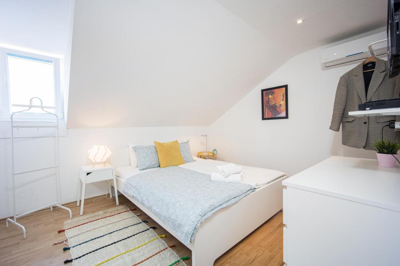 Top-Floor Apartment In Trogir Center Esterno foto